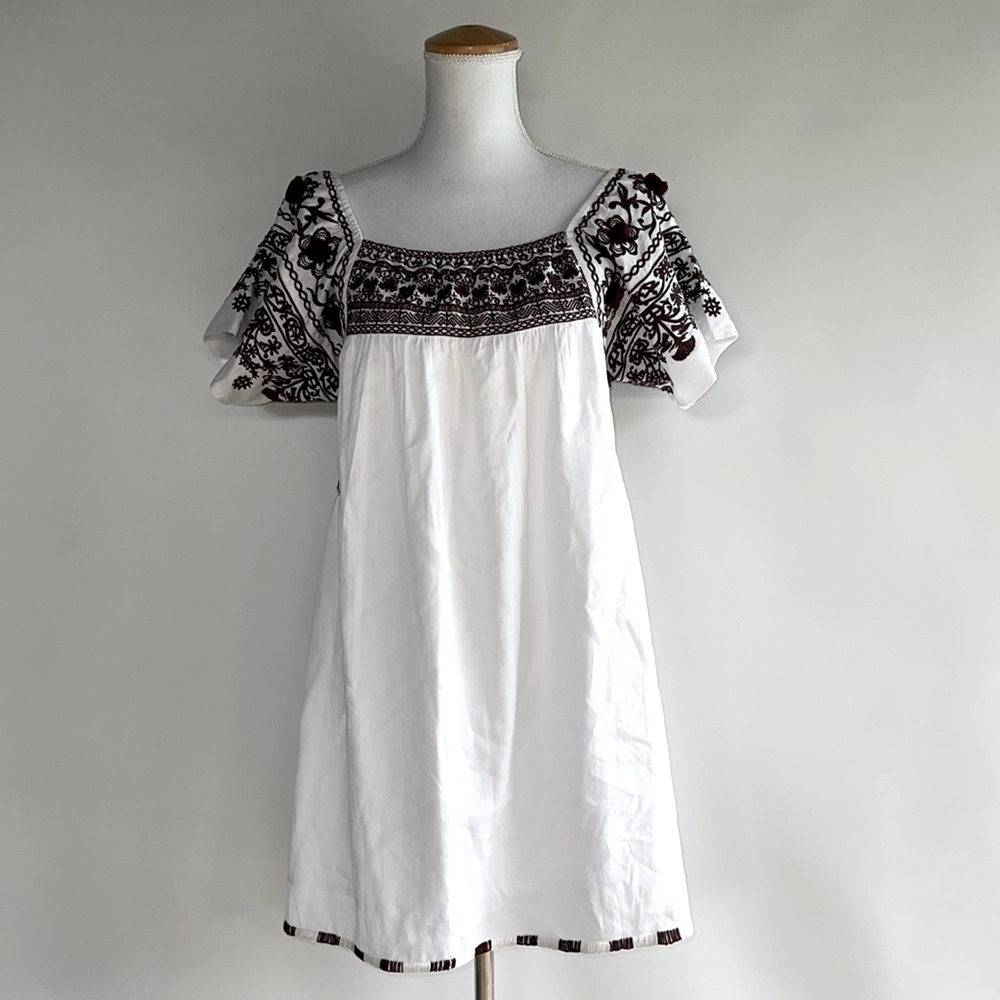Buggy NYC Kiki Embroidered Off the Shoulder Dress - sz S